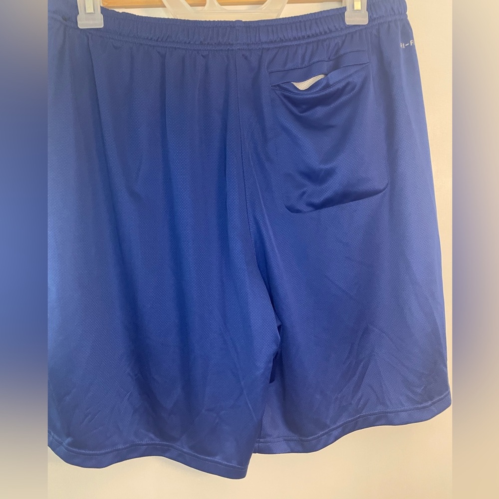 New York Giants Nike NFL shorts - Men’s XXL - Picture 5 of 5